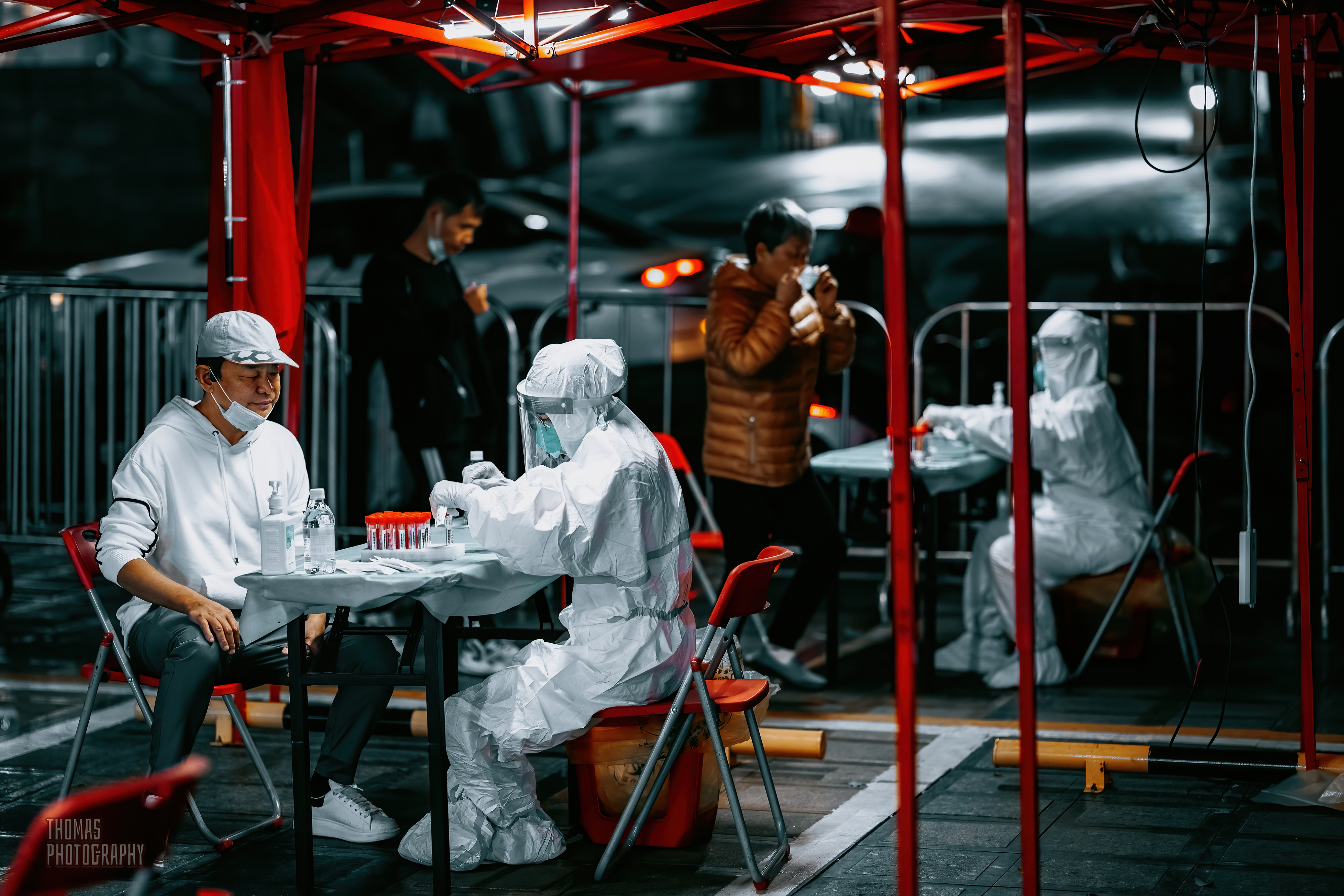 深圳在3月13號宣布封城，並展開大規模核酸檢測