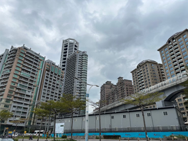 地標建物人人愛，高樓建物使照大增 台南透天習慣被翻轉，高樓數量也飆漲