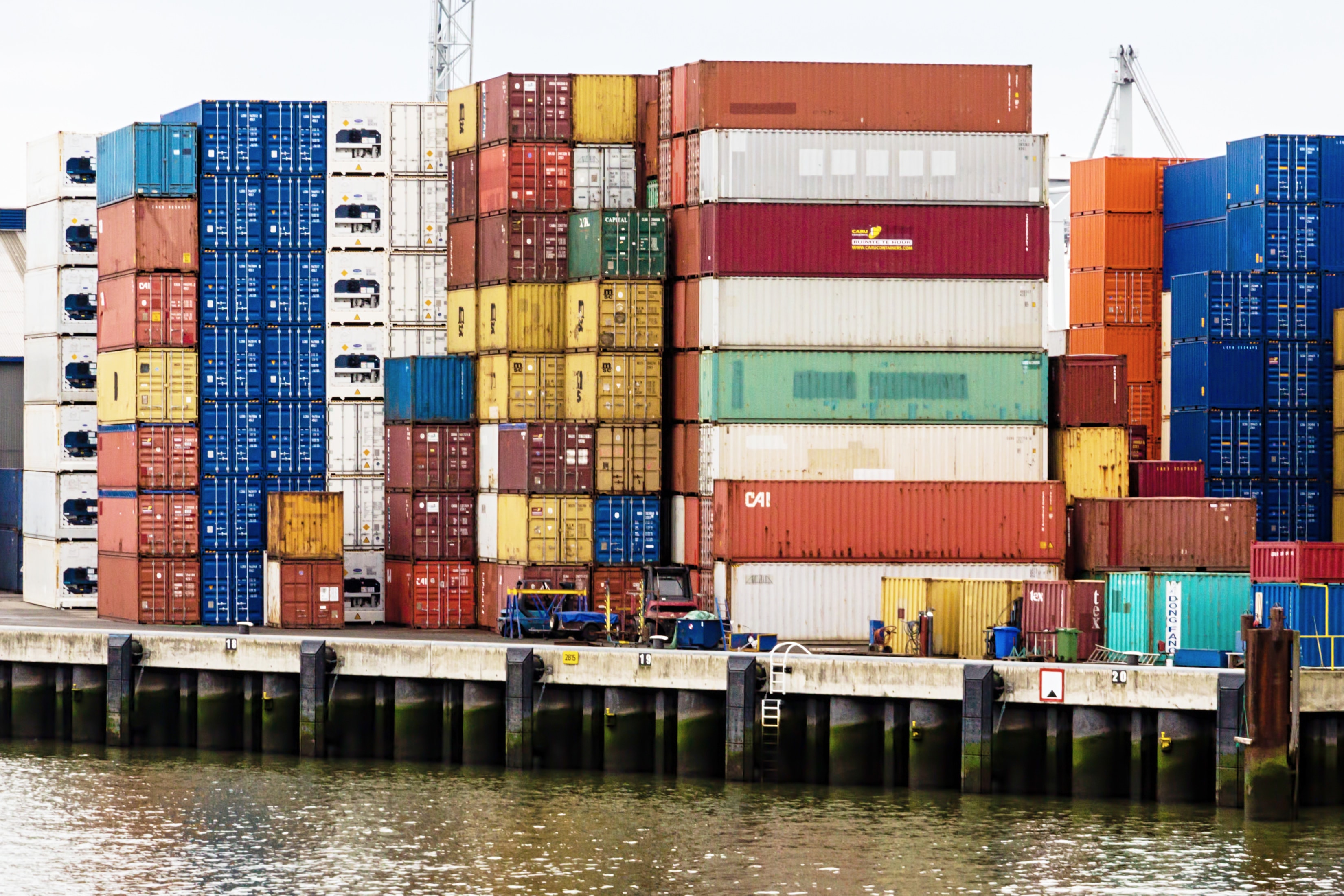 塞港問題嚴重影響出貨,如今中國出口大城實施封城,恐進一步影響貨品交期 塞港問題嚴重影響出貨,如今中國出口大城實施封城,恐進一步影響貨品交期