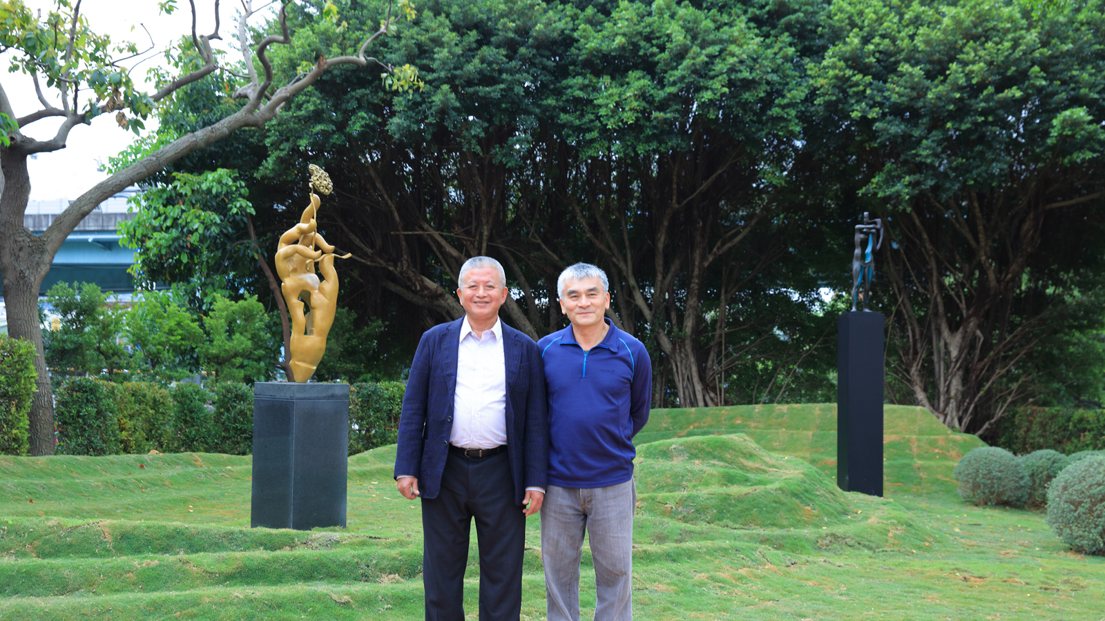 畢業於台藝大雕塑系的當代雕塑家李光裕(左)、許維忠(右)。