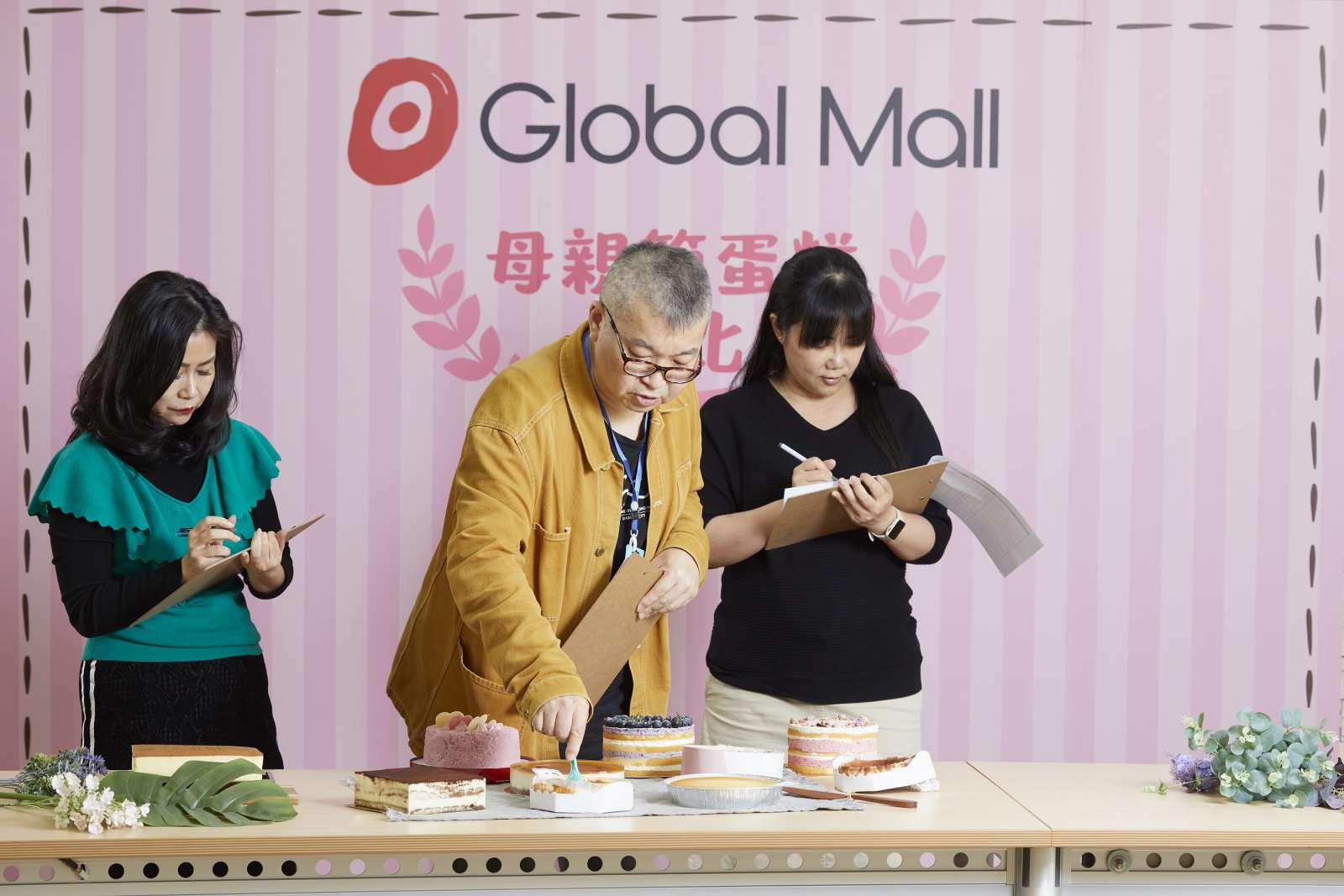 搶母親節商機  Global Mall舉辦百貨首家母親節蛋糕評比及8折優惠