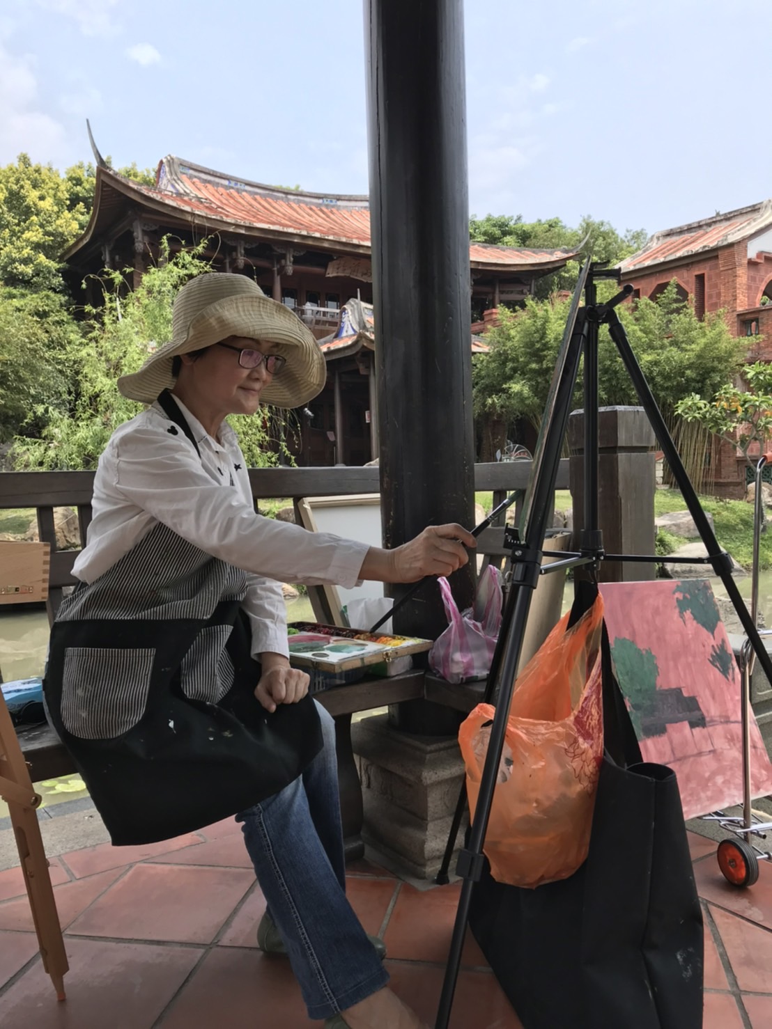 林秀霞透過畫筆訴說人生 林秀霞透過畫筆訴說人生