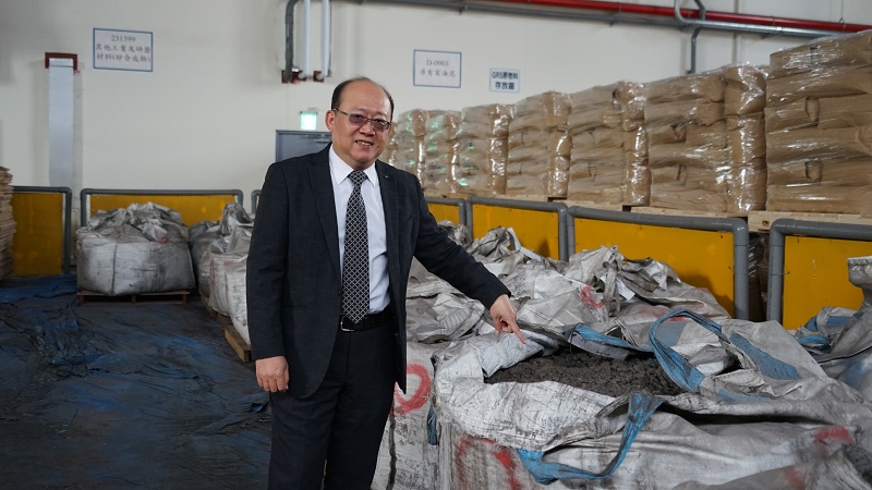 光宇應材回收含矽廢砂漿,利用專利製程將廢料轉化為二氧化矽和氫氣 光宇應材回收含矽廢砂漿,利用專利製程將廢料轉化為二氧化矽和氫氣