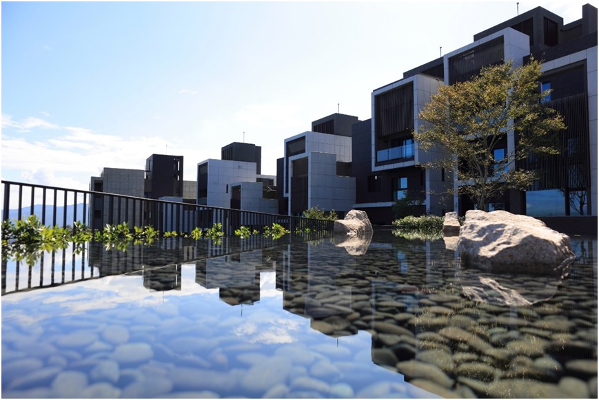 「逸品琚」佔地面積約32000坪，與大自然為鄰，擁有相當於花蓮品質的清新空氣。