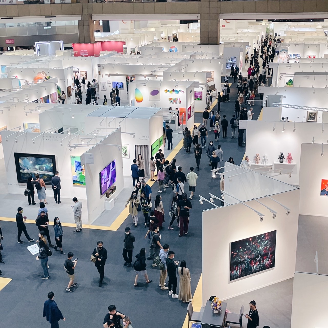 A R T   T A I P E I   2 0 2 2   展 場 貴 賓 預 展 人 潮 