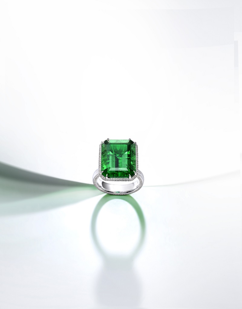 1 5 . 1 7 克 拉 祖 母 綠 形 哥 倫 比 亞 祖 母 綠 配 鑽 石 戒 指 , M U Z O 礦 區 , 無 浸 油 , 附 M U Z O 、 S S E F 證 書 圖 / 羅 芙 奧 1 5 . 1 7 克 拉 祖 母 綠 形 哥 倫 比 亞 祖 母 綠 配 鑽 石 戒 指 , M U Z O 礦 區 , 無 浸 油 , 附 M U Z O 、 S S E F 證 書 圖 / 羅 芙 奧