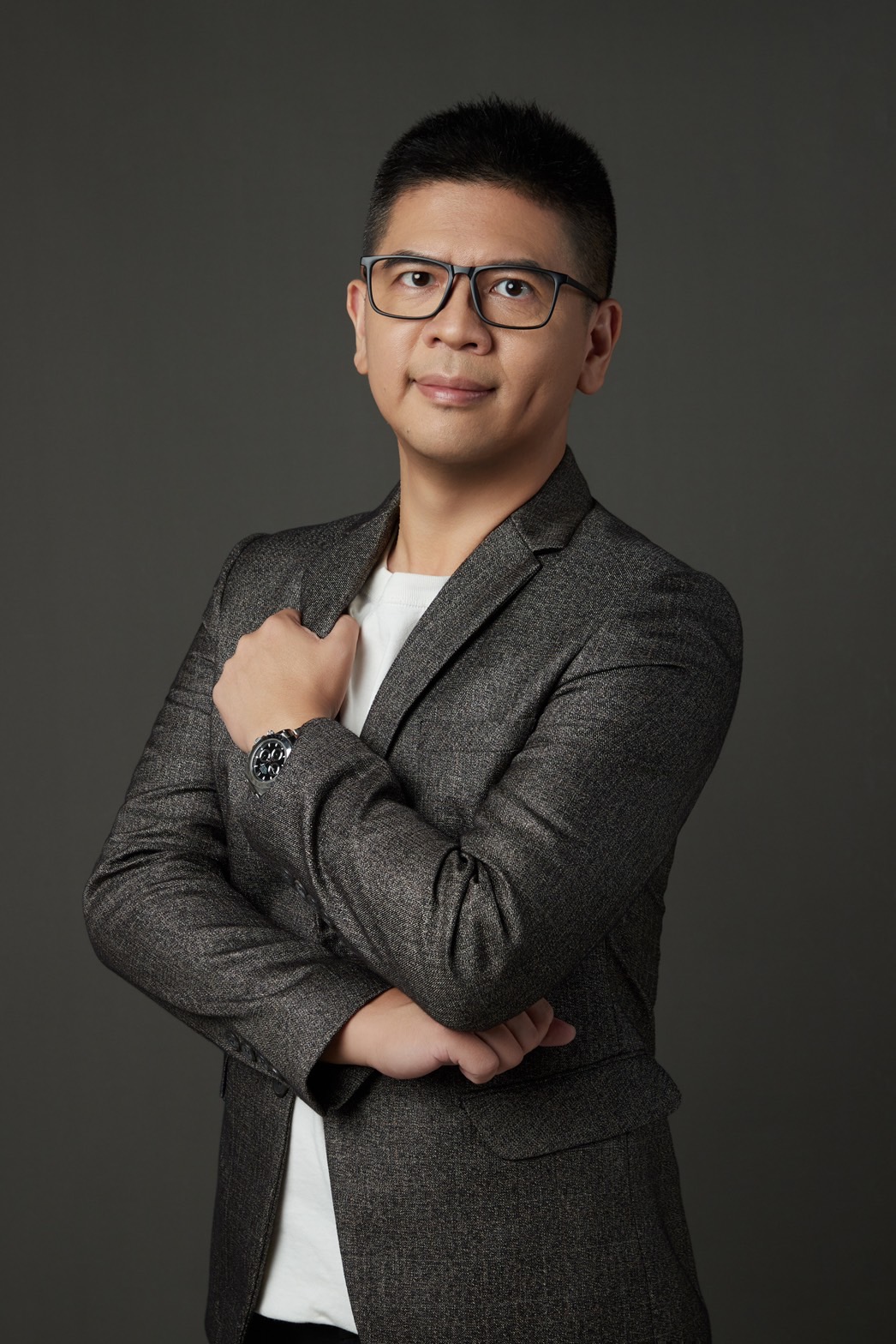 理 財 周 刊 專 欄 作 家 ： 阿 炮 哥 哥 