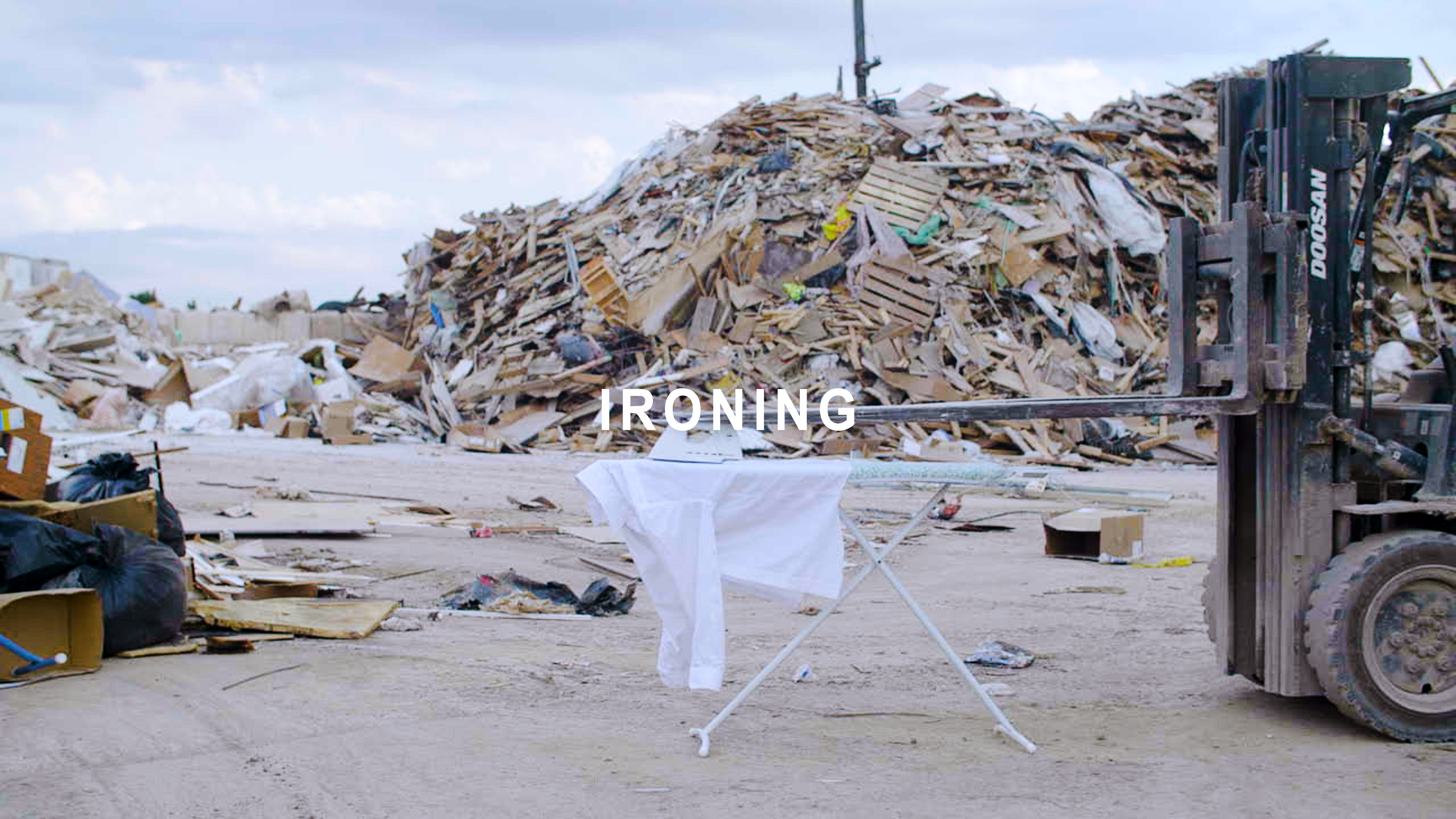 林 怡 平 與 陳 省 聿 《 居 家 符 號 學 》 , 2 0 2 3 。 ( 圖 / 鳳 甲 美 術 館 ) 林 怡 平 與 陳 省 聿 《 居 家 符 號 學 》 , 2 0 2 3 。 ( 圖 / 鳳 甲 美 術 館 )