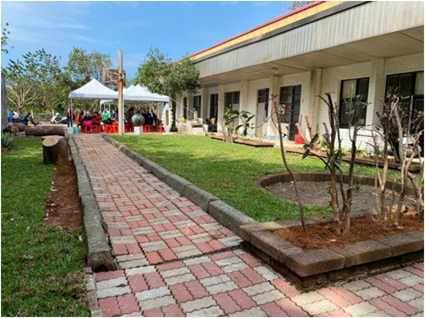 閒 置 校 舍 轉 型 陽 住 國 際 山 海 藝 術 中 心 