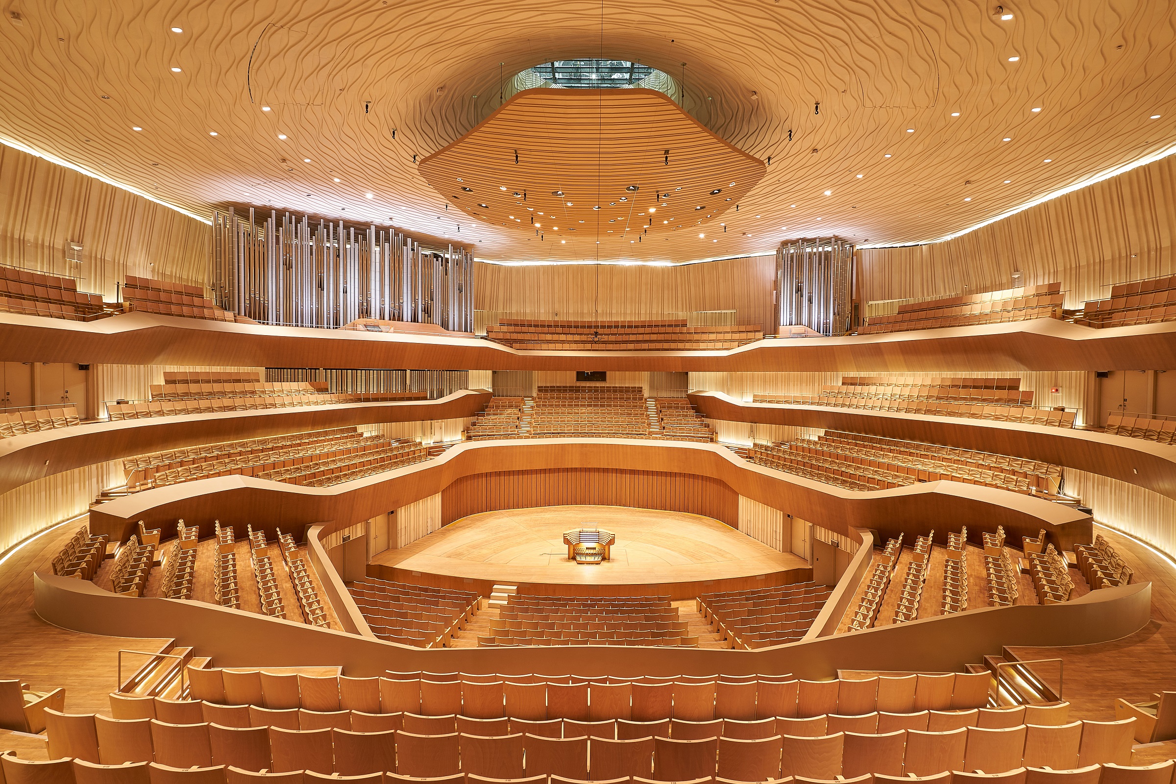 衛 武 營 音 樂 廳 。 衛 武 營 國 家 藝 術 文 化 中 心 提 供 