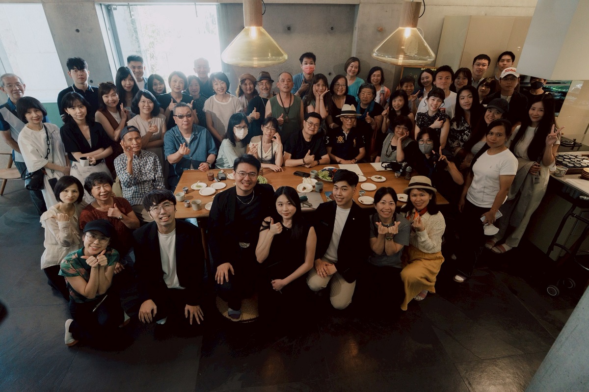 開 幕 茶 會 大 合 照 