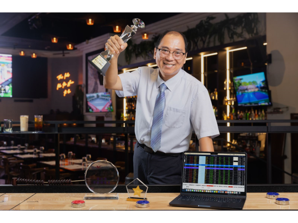 補教老師靠投資選擇權翻身：薛常浩(歐大)。