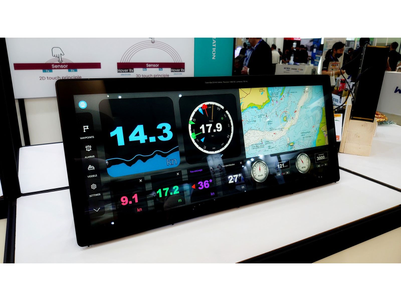 眾福前進COMPUTEX展示海事商船專用的多功能超寬屏顯示器