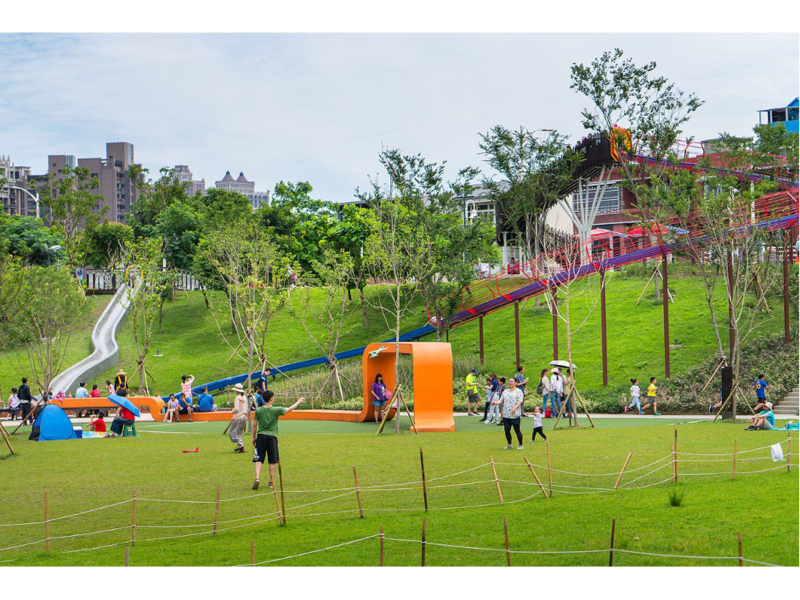 風禾公園的親子遊憩氛圍於中路重劃區頗負盛名。