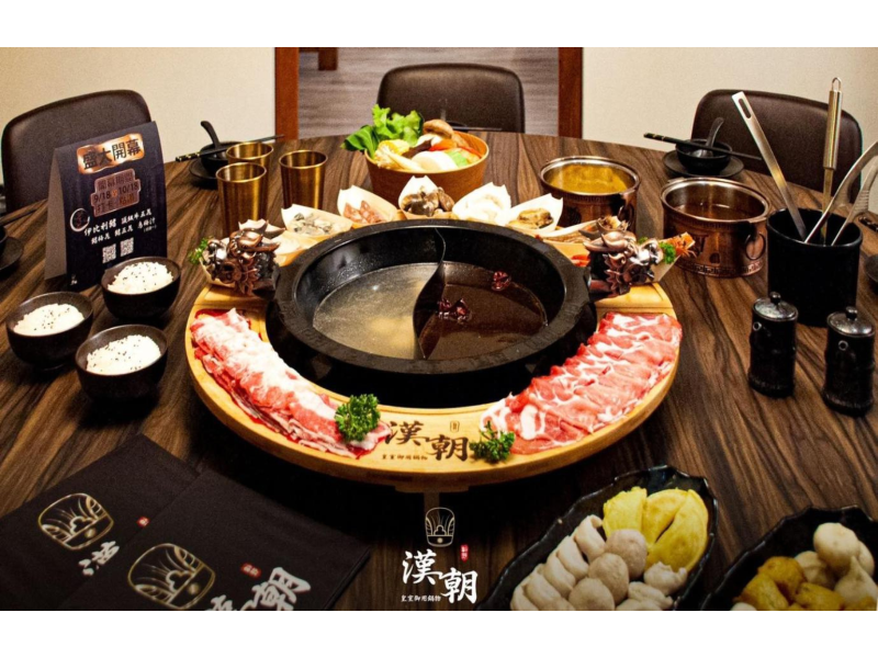 日本 A5 和牛與奢華海鮮：店內供應入口即化的日本 A5 和牛及澎湃「海王」拼盤，滿足老饕對於高端肉品與生食級海鮮的極致追求（圖/Medick Marketing Ltd.提供）