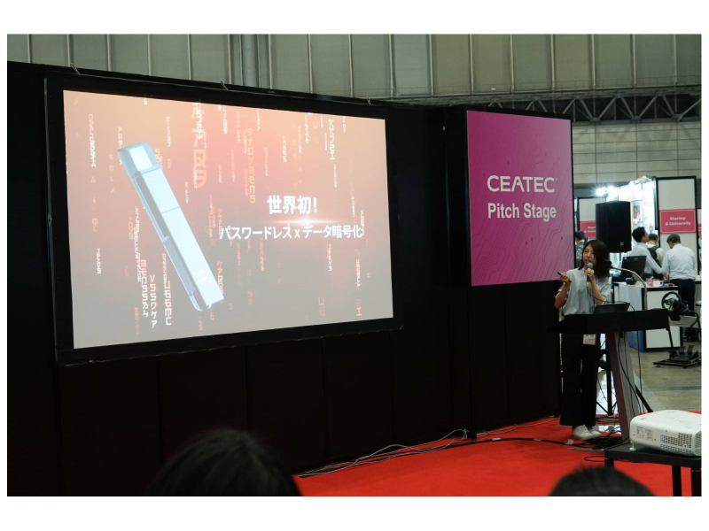 台灣資安廠商匯智安全科技參加日本CEATEC展，推出全球首支整合檔案加密功能的無密碼認證金鑰SAMURAI Key（武士之鑰）