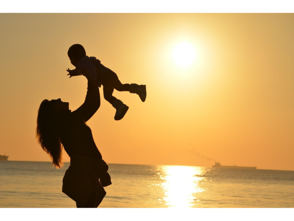 職場媽媽95%想逃家喘息！專家：女力該用保險寵愛自己
