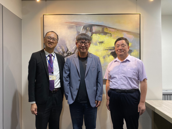 盛弘於今日召開法人說明會，左起為敏盛醫院副總院長劉宜廉，盛弘醫藥董事長楊弘仁，盛弘醫藥總經理劉慶文