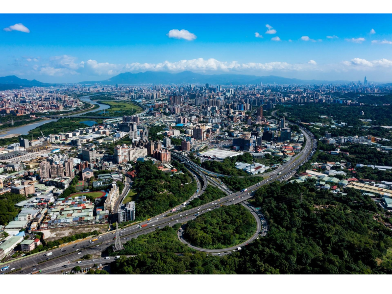 土城地區受惠於交通優勢，成為北台科技廊道重要節點。