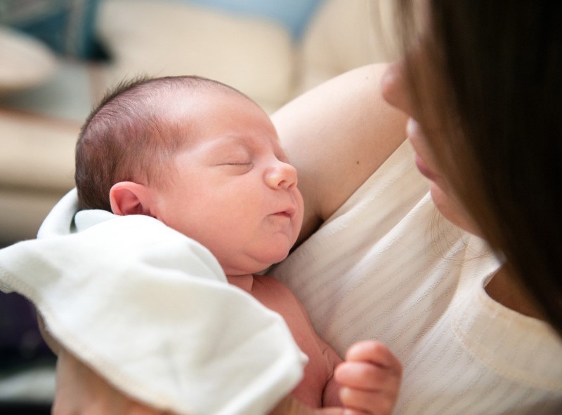 打疫苗親餵母乳女嬰猝死　黃立民：關聯性不大