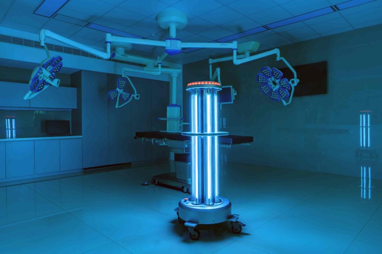 聯電捐贈三台紫外線消毒機器人予部立桃園醫院 