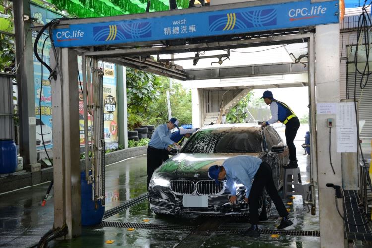 台灣中油配合政府分階段限水，部分暫停洗車服務