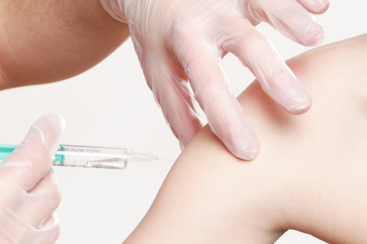 疫苗殘劑開放民眾預約　即日起18歲以上可預約候補接種