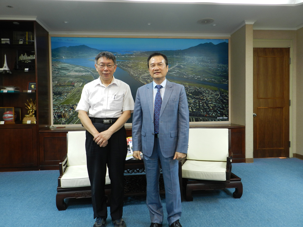 拋開二元對立舊思維 柯文哲要打造清廉、高效的台灣