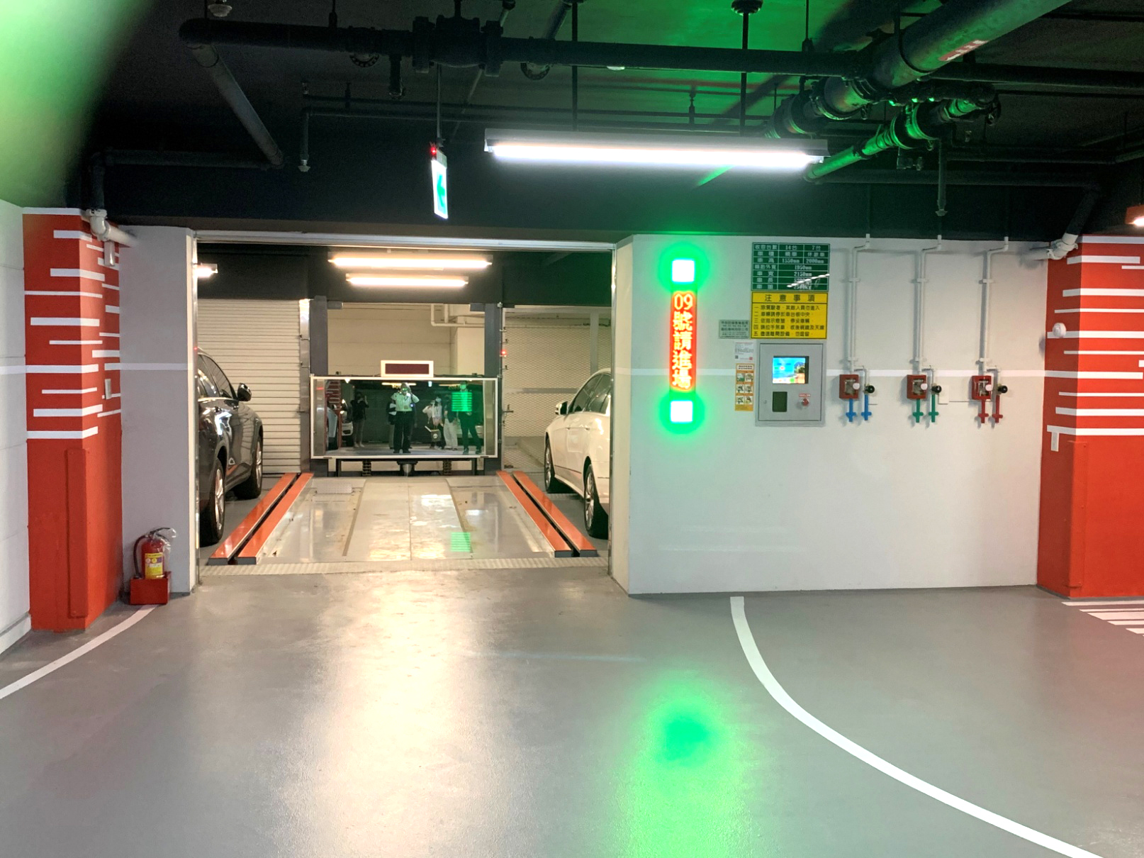 機械升降停車設備