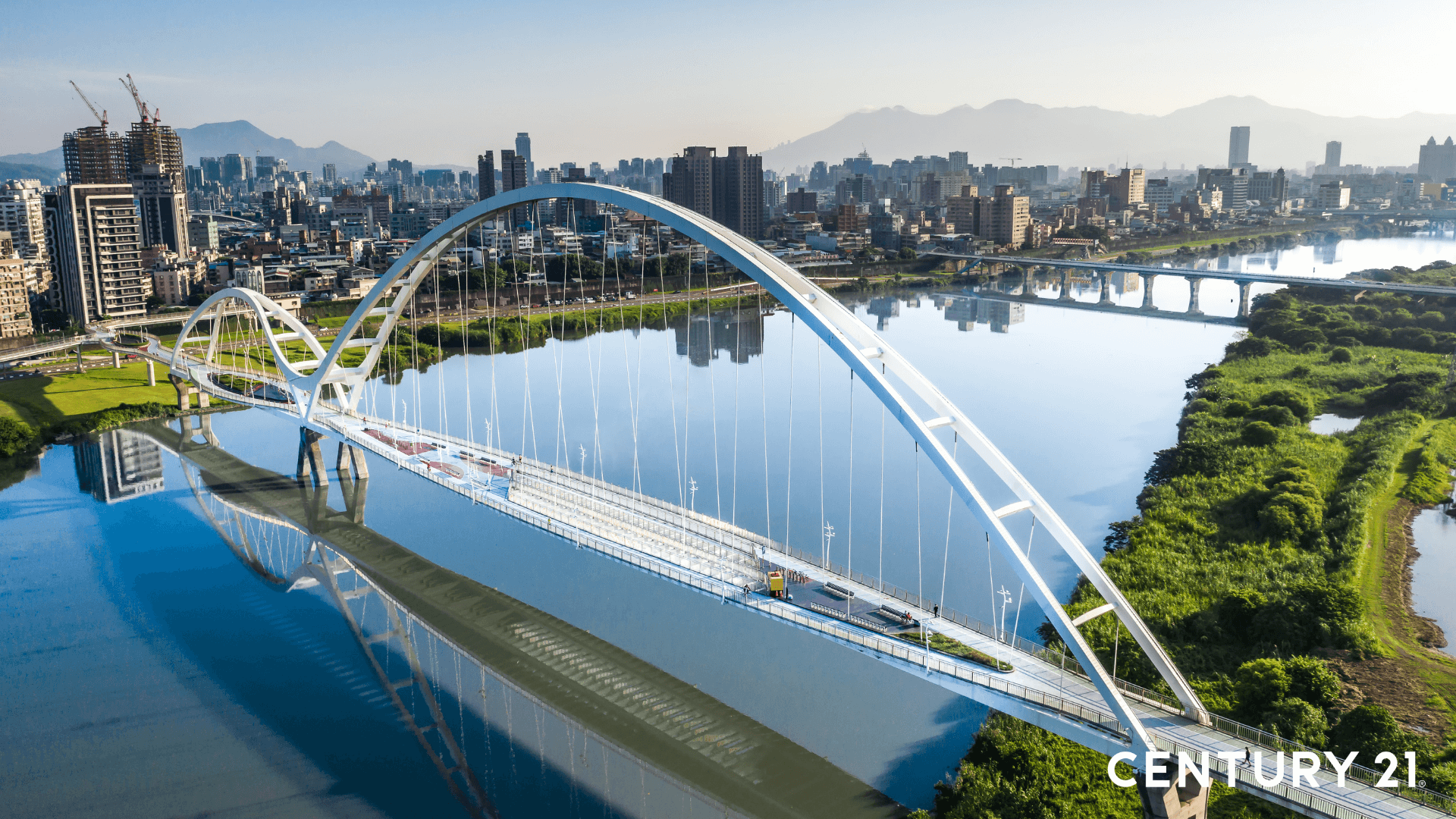 新月橋為單元ABC區房價加值。 新月橋為單元ABC區房價加值。