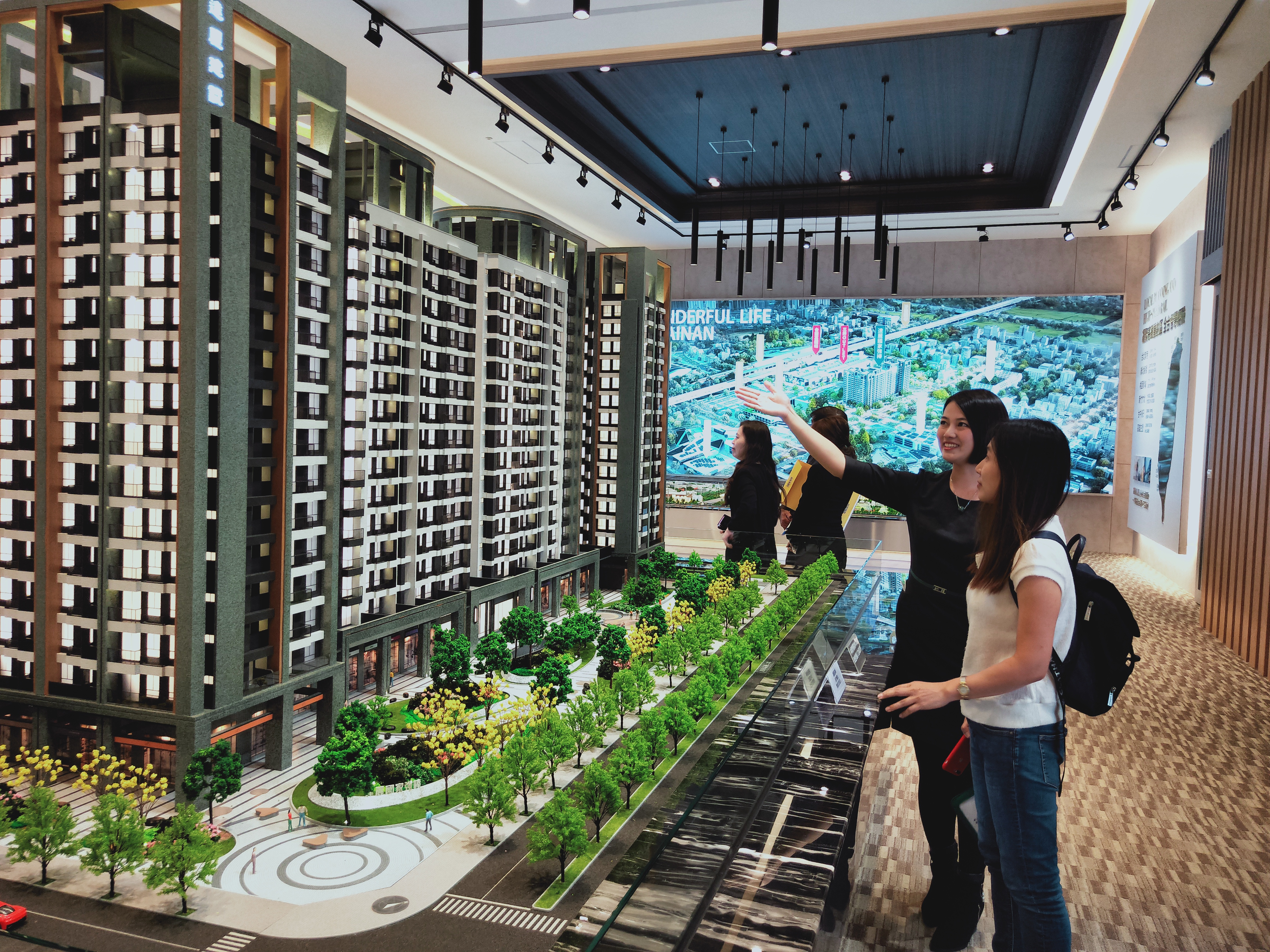 年輕首購族喜新厭舊，第一優先從預售市場選購住家。