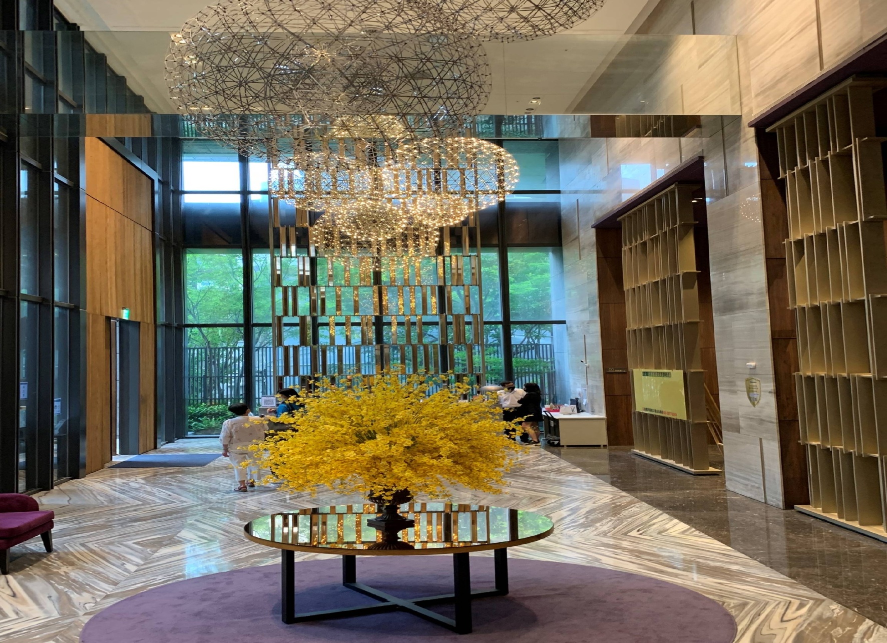 一樓大廳挑高10.7公尺 一樓大廳挑高10.7公尺