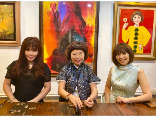 圖中為華董會會長翁素蕙，右為秘書長林瑟宜，左為理善協會執行長林鳳。