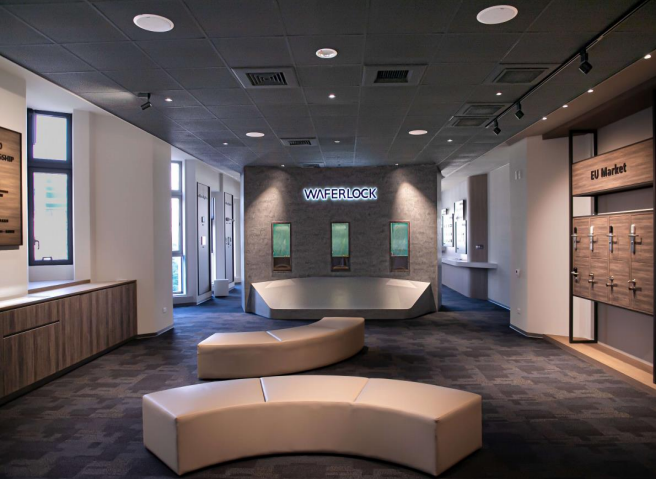 寬敞舒適的展示區空間