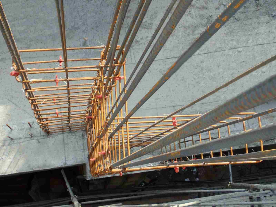 「Alfa Safe系統牆工法」鋼筋一體成形，增加建築耐震、防裂、抗漏水能力及延長建築物使用耐久性，可避免外牆漏水問題產生。