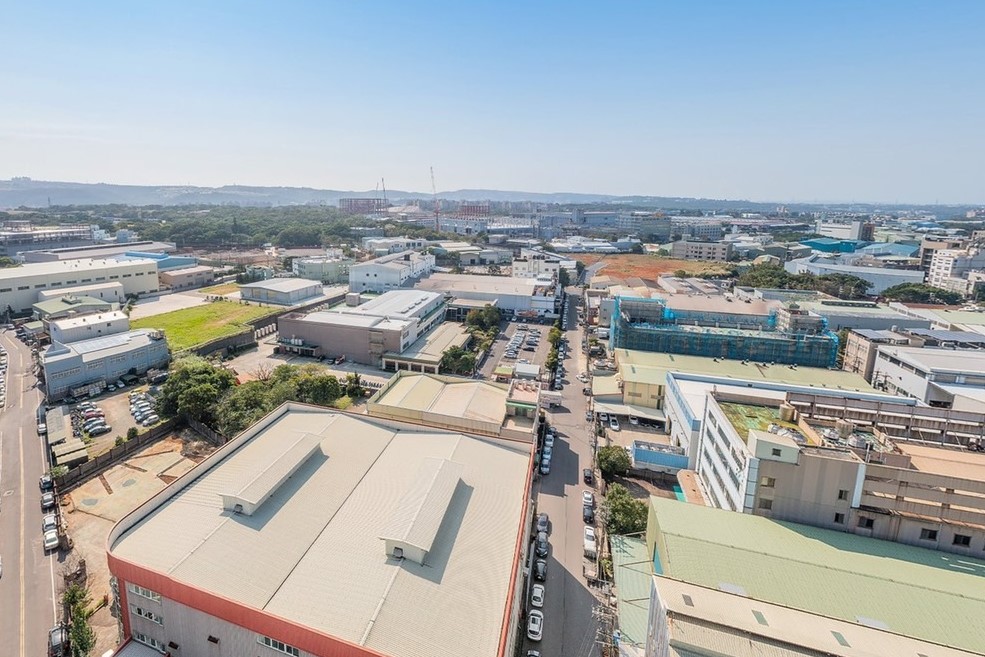 桃 園 工 業 地 產 交 易 熱 區 為 大 園 、 蘆 竹 、 楊 梅 、 觀 音 , 企 業 購 置 廠 房 土 地 明 顯 往 南 、 往 西 。 桃 園 工 業 地 產 交 易 熱 區 為 大 園 、 蘆 竹 、 楊 梅 、 觀 音 , 企 業 購 置 廠 房 土 地 明 顯 往 南 、 往 西 。