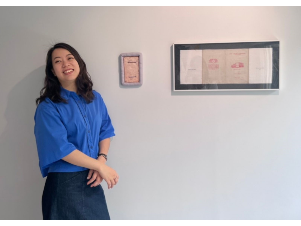 鄭安利與展出作品