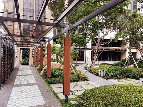 公 共 設 施 管 理 維 護 極 為 良 好 公 共 設 施 管 理 維 護 極 為 良 好