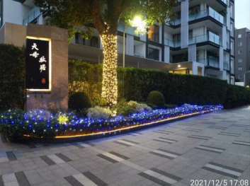 每 逢 節 慶 精 心 佈 置 每 逢 節 慶 精 心 佈 置