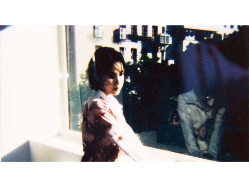 Zoe 於展間一隅 ( Photo : Yuka Lee )