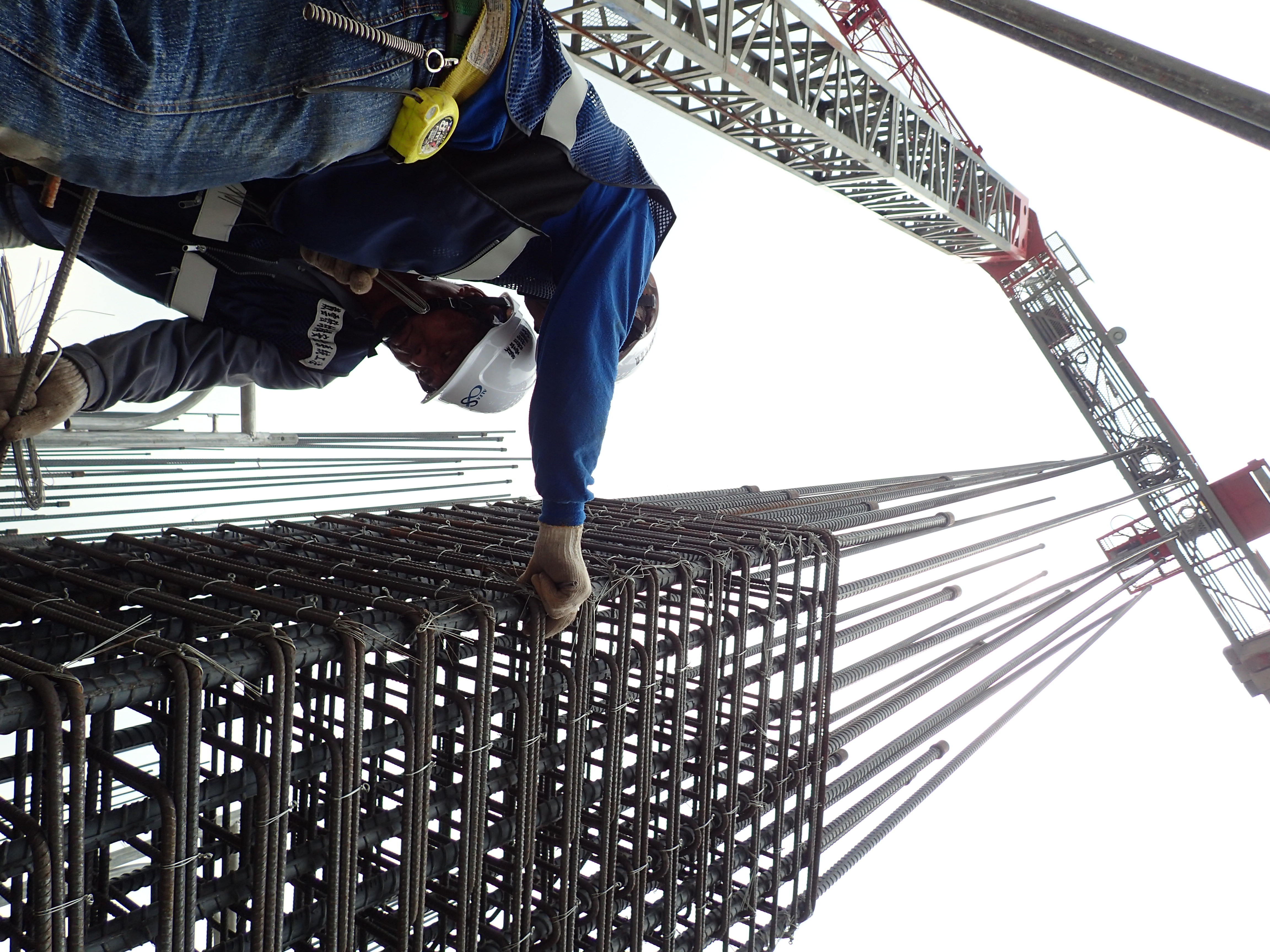 居 住 安 全 不 能 等 ， 透 過 容 積 移 轉 不 僅 保 障 地 主 居 住 安 全 ， 又 可 同 時 保 存 具 歷 史 意 義 的 文 化 資 產 。 