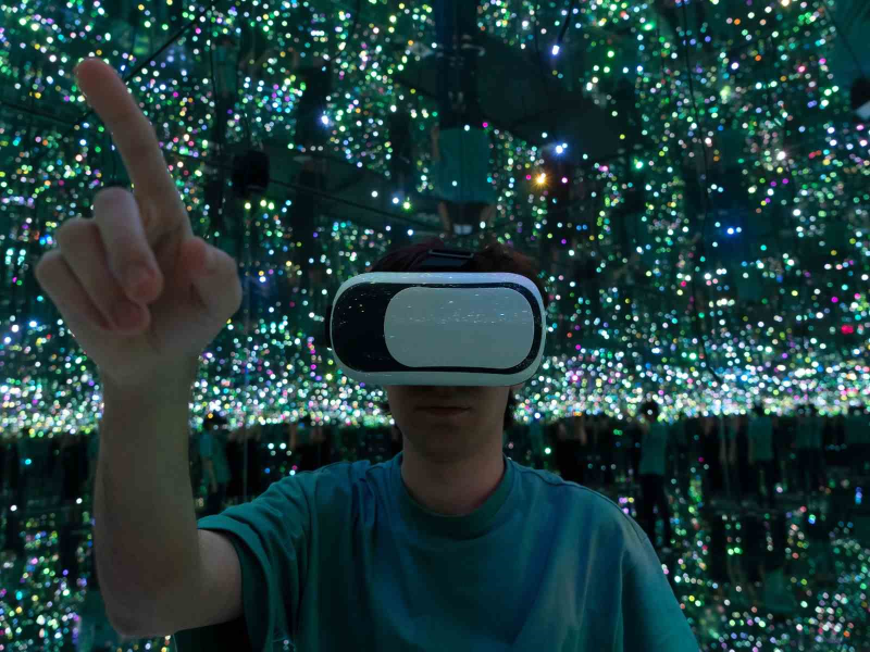 AI 元宇宙示意 圖 / Canva