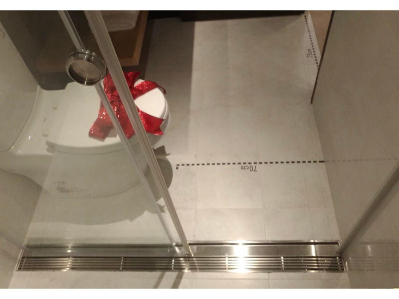 浴廁室內動線淨寬70公分，出入口扣除門扇通道淨寬75公分。（圖由自由空間教育基金會提供）