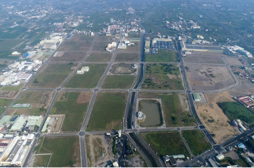麻 豆 工 業 區 市 地 重 劃 施 工 影 像 