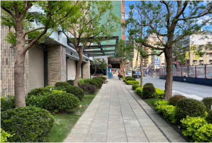 社 區 重 建 環 境 再 造   友 善 鄰 里 創 造 價 值 ：     生 態 綠 化 共 生 、 共 享 沿 街 退 縮 公 共 領 域   
