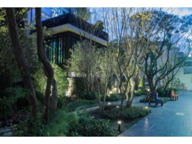 社區重建環境再造 友善鄰里創造價值：  生態綠化共生、共享沿街退縮公共領域 