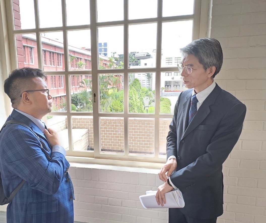 期 待 立 法 院 新 成 立 的 國 際 事 務 處 ， 能 夠 結 合 更 多 的 國 際 留 學 生 ， 連 結 海 外 ！ 