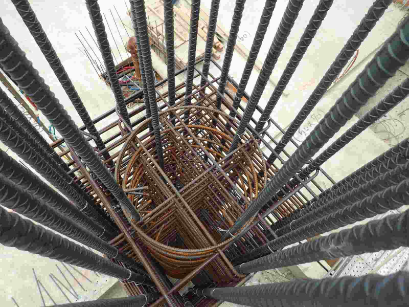 損鄰事件，大多跟缺工缺料、都更危老案風行有關，全台各地都在動工，採用工業化、系統化的施工方式，不僅可以降低施工工期，更可以確保施工品質。