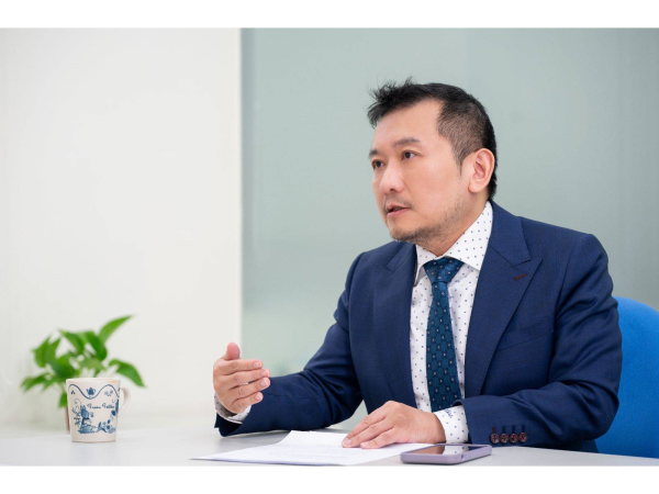 陳銘哲博士創立「艾斯克立必恩」公司，以胜肽、抗體、融合蛋白作為三大研究主軸，專注於幫助「無藥可醫」的患者。