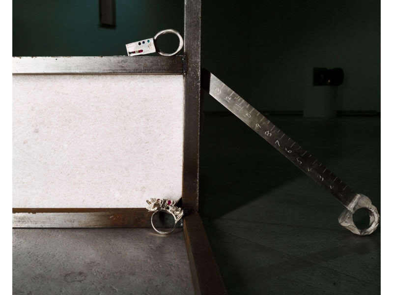 閃亮製造Shiningmaker雕塑戒指(上)《珠寶盒》(中)《縫隙-3》(右)《大概》